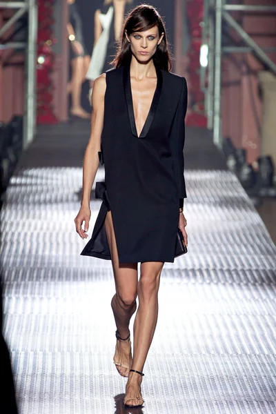 Look 2